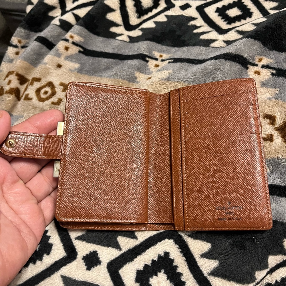 Louis Vuitton EUC VINTAGE Monogram French Kiss Lock Wallet with COA* - Picture 5 of 17